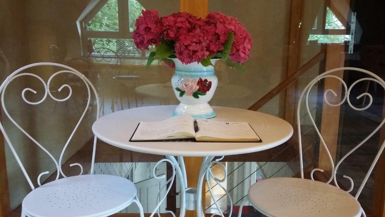 ブザンソン Les Fontenottes Bed & Breakfast エクステリア 写真